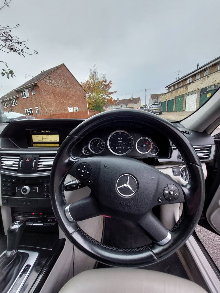 Mercedes-Benz, E CLASS, Saloon, 2011, Semi-Auto, 2143 (cc), 4 doors