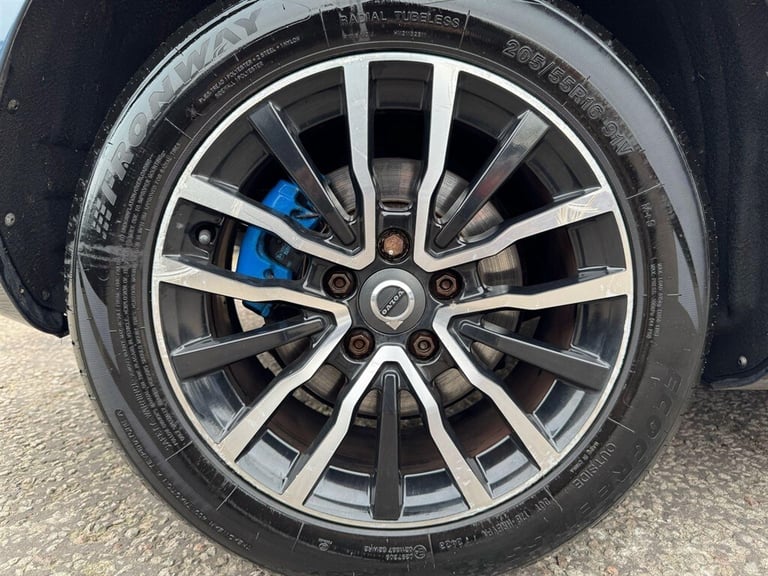 2018 Volvo V40 2.0 D2 Momentum Nav Plus Auto Euro 6 (s/s) 5dr Hatchback Diesel Automatic