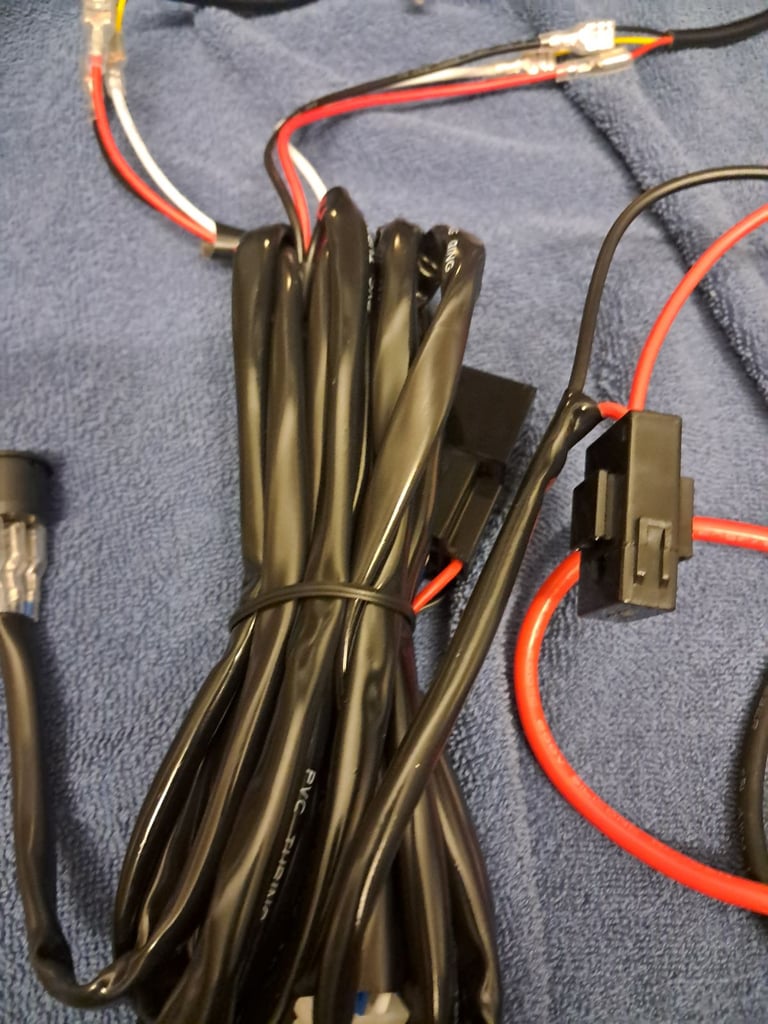 White and amder flashing lights with wiring loom 