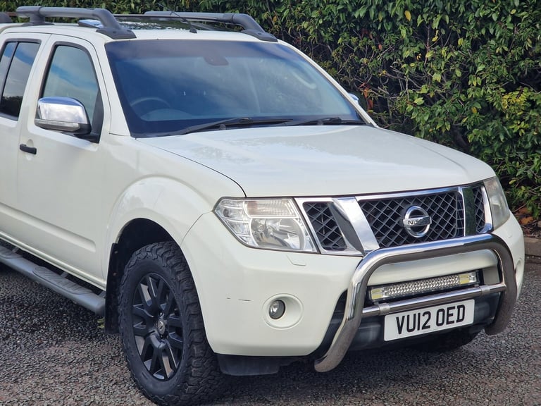2012 Nissan Navara Double Cab Pick Up Outlaw 3.0dCi V6 231 4WD Auto PICK UP Diesel Automatic