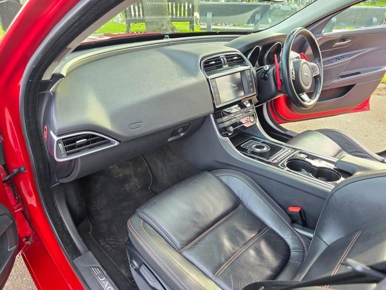 2017 Jaguar XE 2.0d Prestige Auto Euro 6 (s/s) 4dr Saloon Diesel Automatic