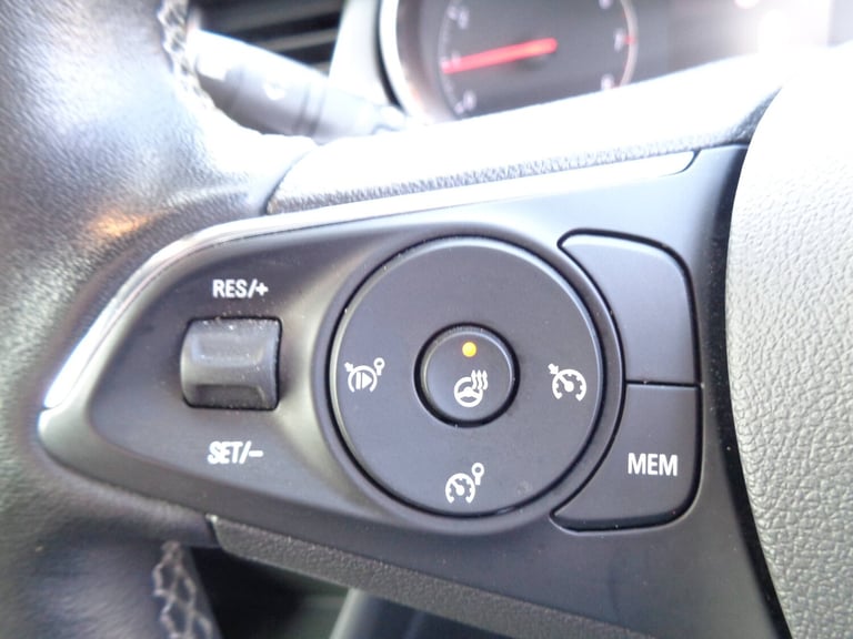 2022 Vauxhall Crossland ULTIMATE Hatchback PETROL Automatic