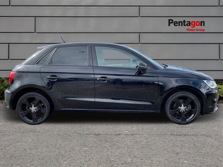  Audi A1 Sportback 1.0 Tfsi Sport Sportback 5dr Petrol Manual Euro 6 s/s nav 95