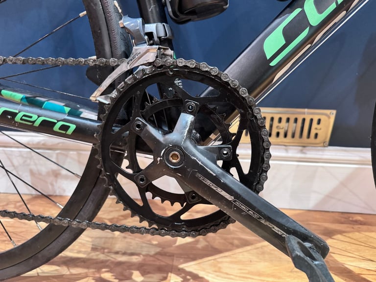 54cm Road Bike - Carrera Vanquish - Black and Green