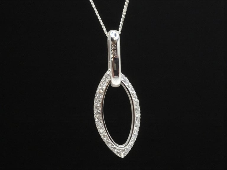 Sterling 925 Silver Drop Pendant & Chain