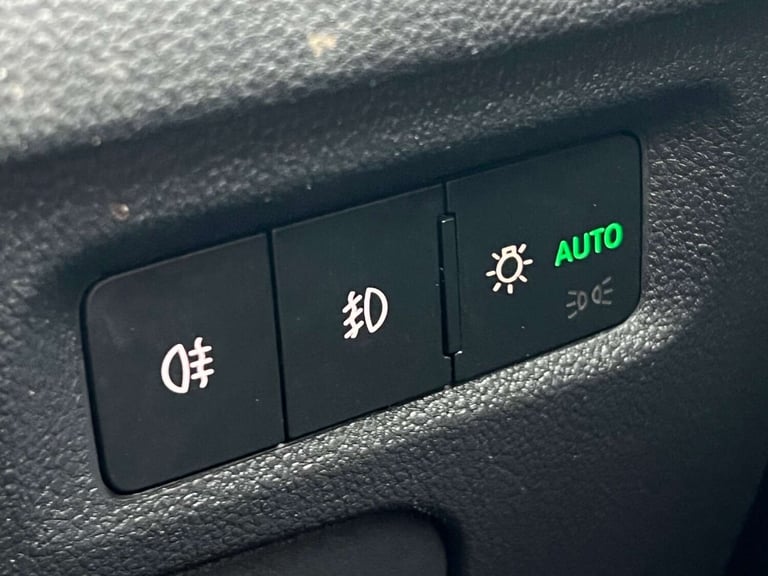 2022 Skoda Octavia 1.4 TSI iV 13kWh SE Technology DSG Euro 6 (s/s) 5dr Estate Hybrid Automatic