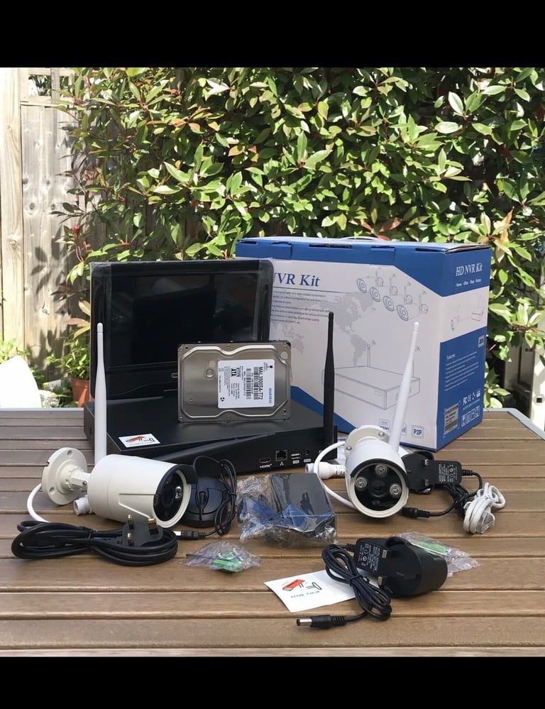 Wireless CCTV kit 10inch monitor with 2pcs camera and build in HDD
