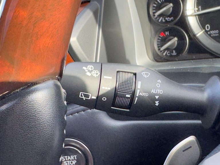 2024 Lexus LX LX570 5.7 V8 Automatic 4X4 8 seats 5dr Petrol Automatic