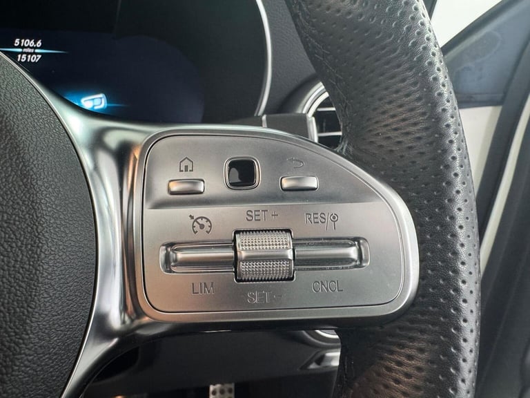 MERCEDES-BENZ GLC 2.0 GLC300d AMG Line (Premium Plus) Coupe G-Tronic+ 4MATIC