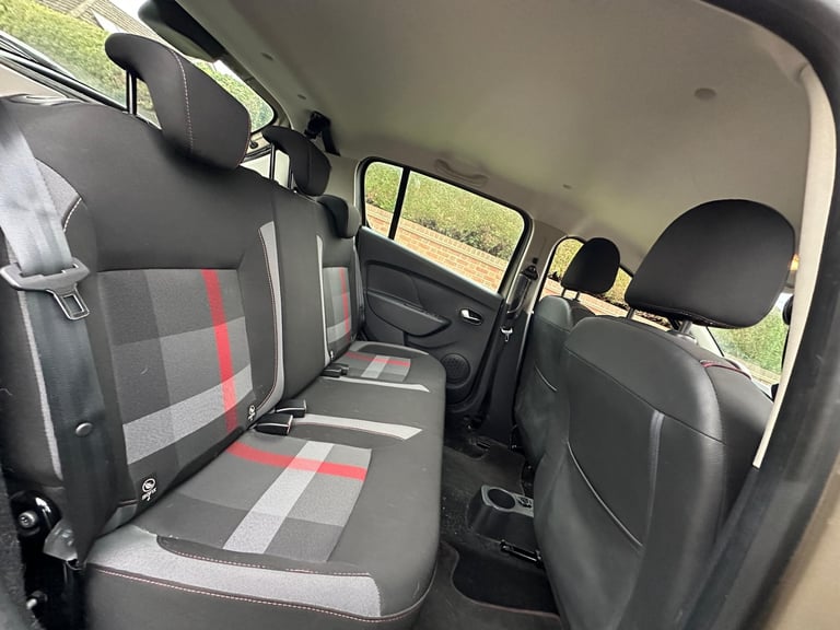 LEFT HAND DRIVE 2019 DACIA SANDERO STEPWAY 0.9 TCE PETROL [SPANISH PLATES] LHD