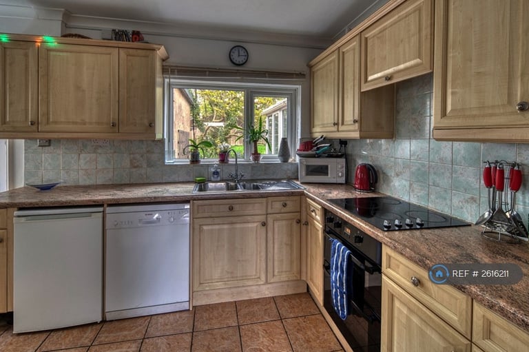 6 bedroom house in Haycombe Drive, Bath, BA2 (6 bed) (#2616211)