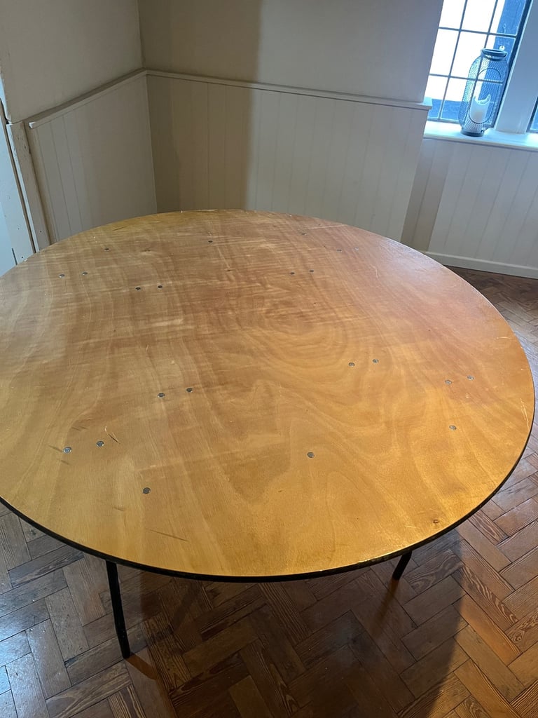 Round wooden folding table 5 feet diameter