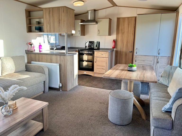 Sited Static Caravan For Sale - Clacton On Sea / Essex - OFFER LIVE IN 2025