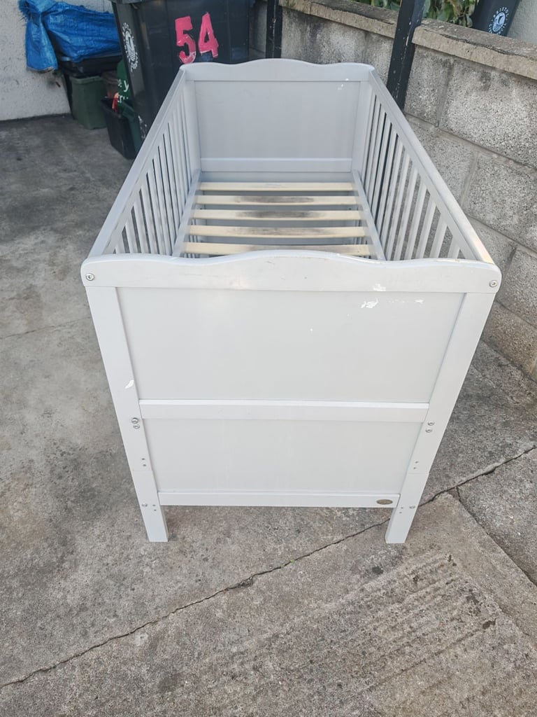 Cot bed Free
