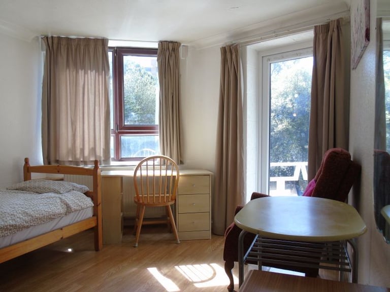 image for Large Student Room, Super Location, Bournemouth