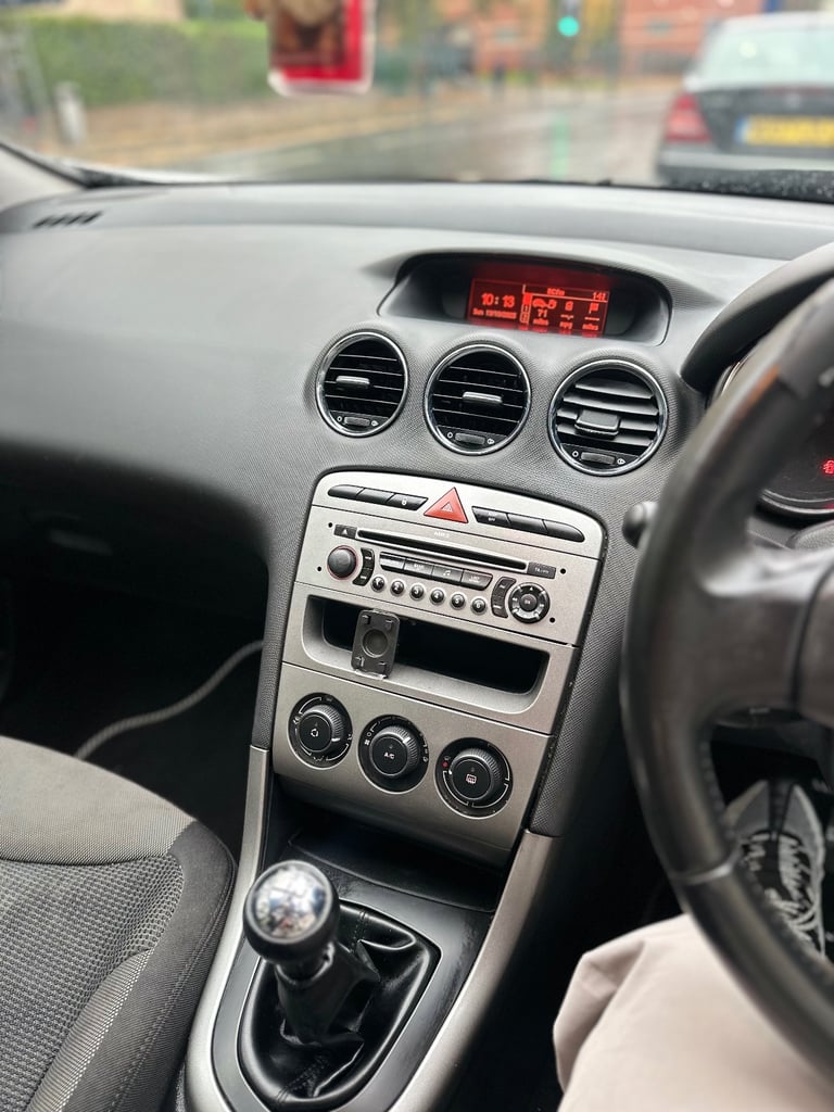 Peugeot, 308, Hatchback, 2009, Manual, 1560 (cc), 5 doors