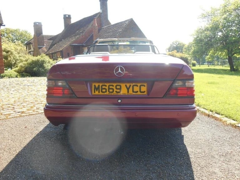 1994 Mercedes-Benz E Class E220 2-Door Petrol