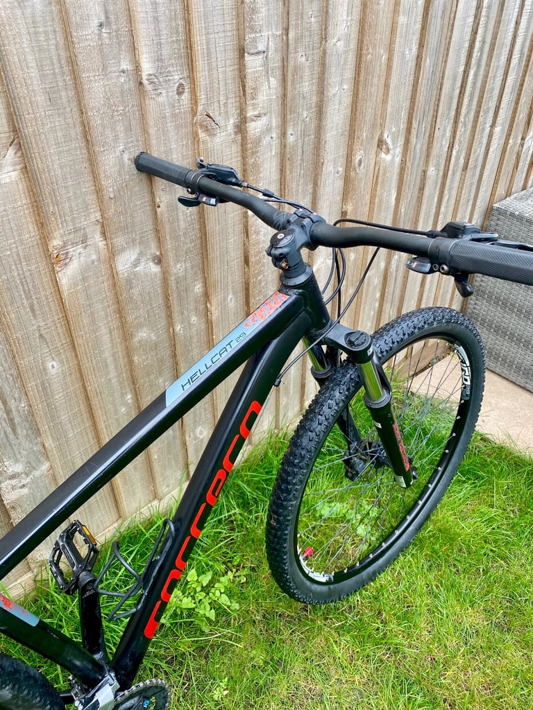 Carrera Hellcat 29 - 18 Inch Frame - Incredibly Good Conditiont
