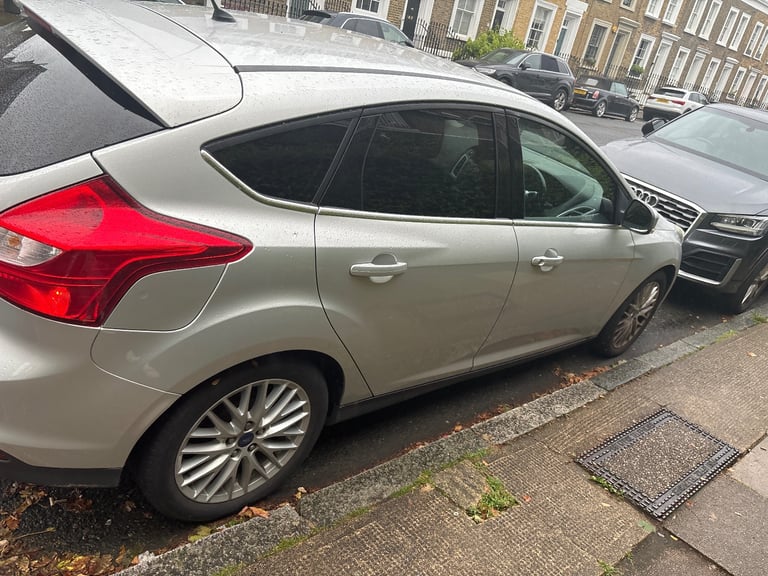 Ford, FOCUS, Hatchback, 2014, Manual, 998 (cc), 5 doors