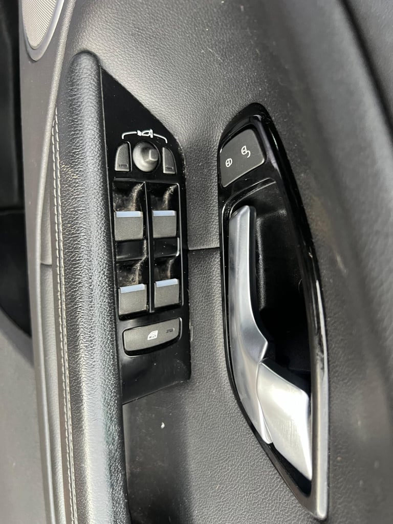 2015 Land Rover Range Rover Evoque 2.0 TD4 SE Tech 5dr ESTATE Diesel Manual