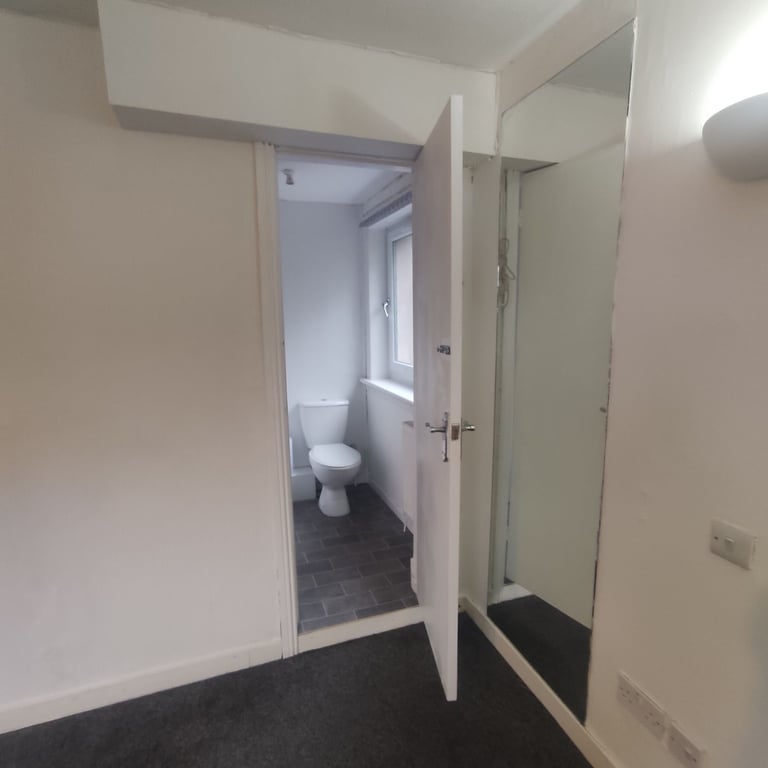 Fantastic 3 bedroom flat for long term tenants 