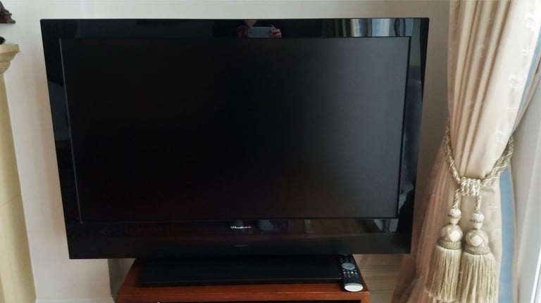 *** Full working Black Wharfedale 49’’ CRT TV + Remote Control ***