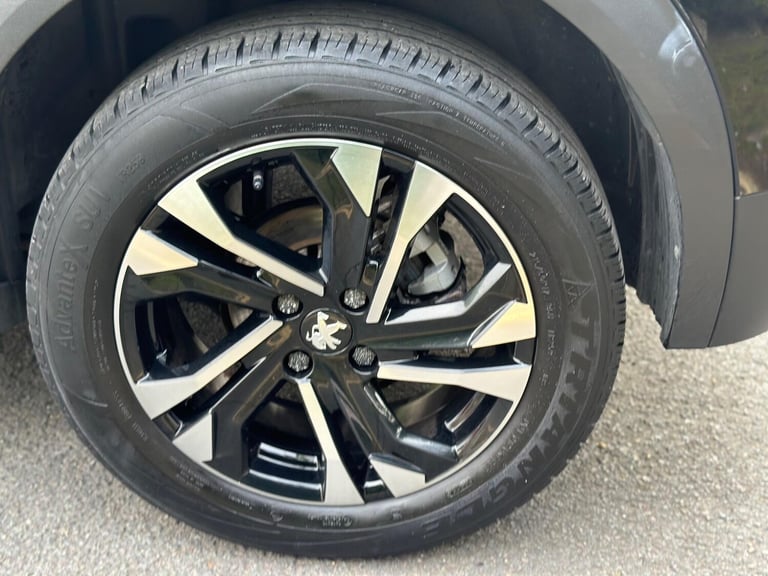 2023 Peugeot 2008 1.2 PureTech Allure Premium + EAT Euro 6 (s/s) 5dr HATCHBACK Petrol Automatic