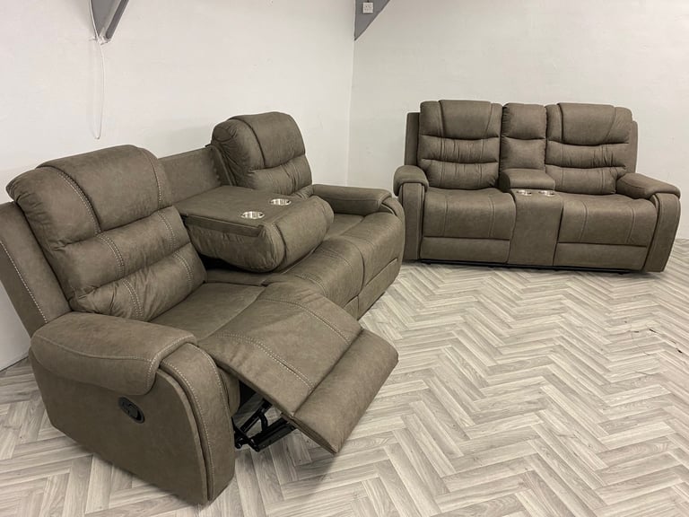 image for Stunning New luxury 3 & 2 recliner sofas 