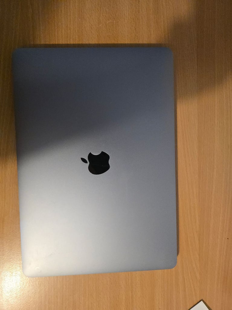 MacBook Pro 2019, 13.3 - inch, i5 processor