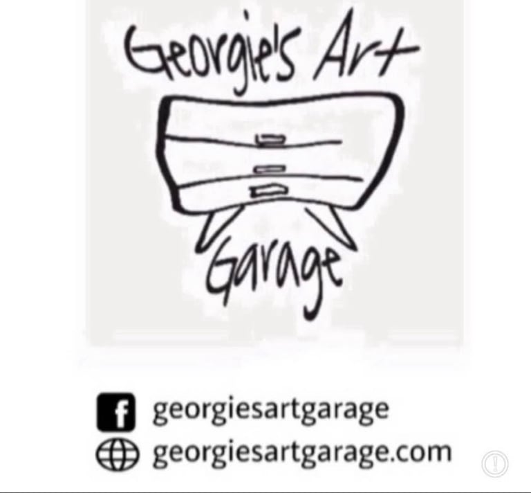 Beautiful fully refurbished 6 person solid oak dining table set in urban/ industrial style