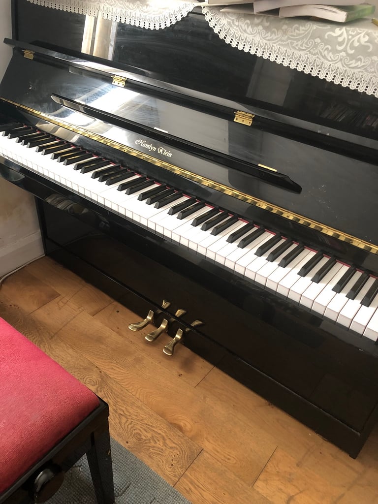 Hamlyn klein upright piano 