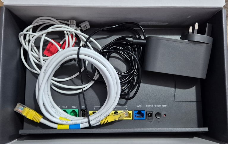 Vodafone WiFi Hub (THG3000) Including Standard Accessories
