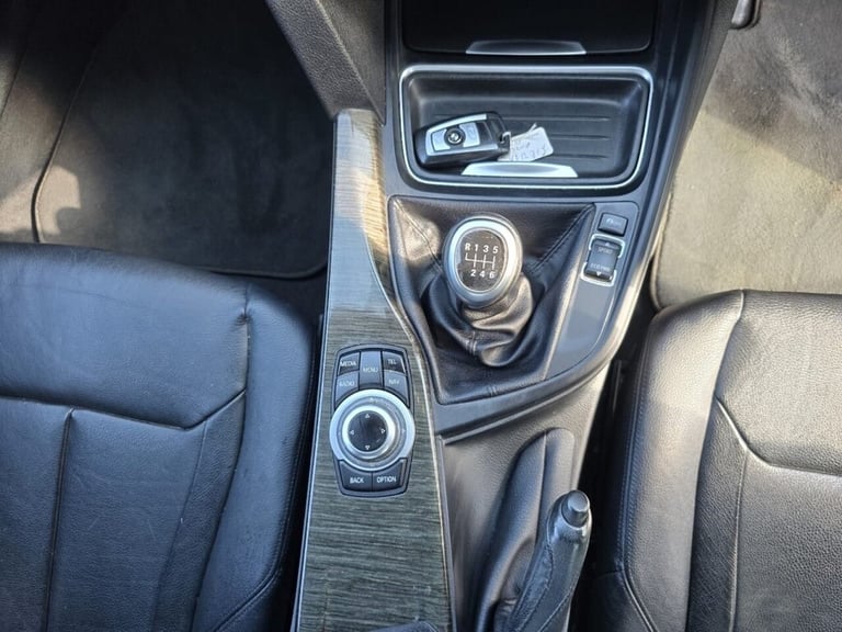 2012 BMW 3 Series 2.0 320d Luxury Saloon 4dr Diesel Manual Euro 5 (s/s) (184 ps) Saloon Diesel Ma...