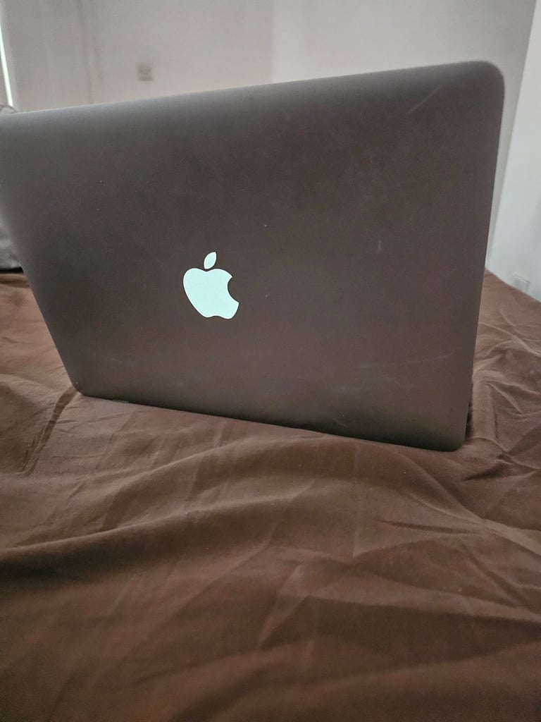 image for Apple macbook air 2011 