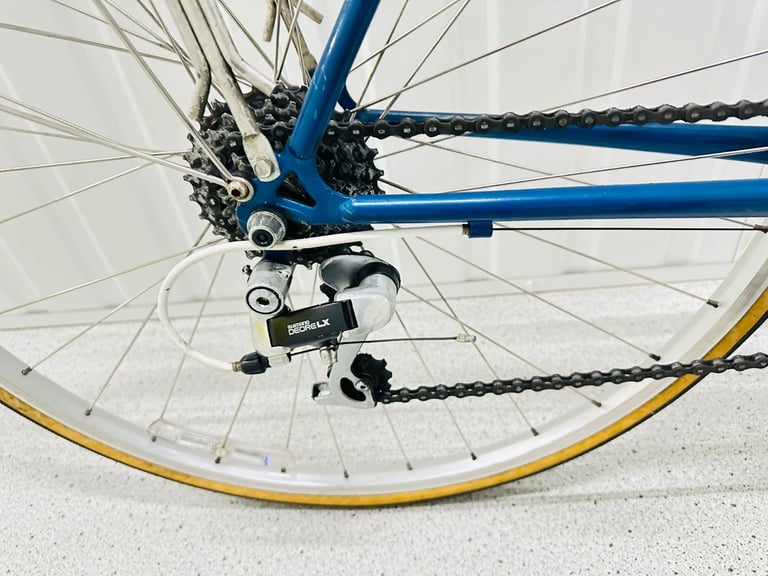RIDGEBACK Bespoke Road Bike Size/54 cm 18 Speed Index Fully Serviced Road Bike 