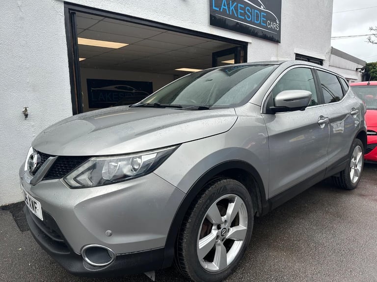 image for NISSAN QASHQAI 1.2 DIG-T n-tec Silver Manual Petrol 2015
