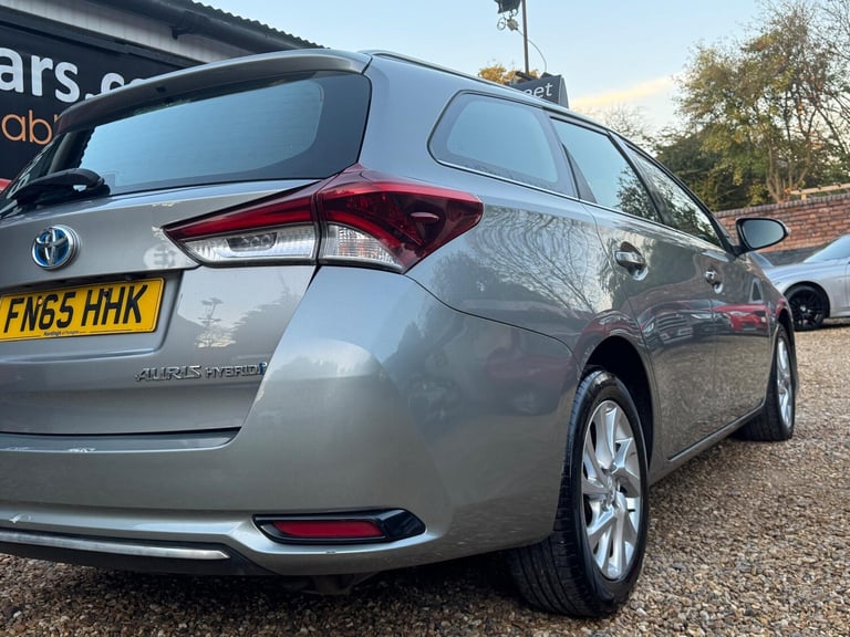 2015 Toyota Auris 1.8 VVT-h Icon Touring Sports CVT Euro 6 (s/s) 5dr ESTATE Petrol/Electric Hybri...