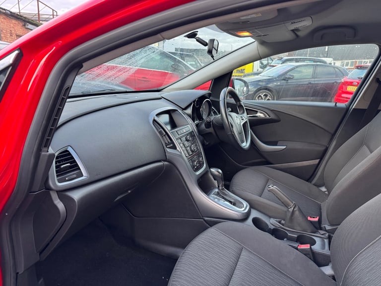 2013 Vauxhall Astra 1.6i 16V Tech Line 5dr Auto HATCHBACK Petrol Automatic