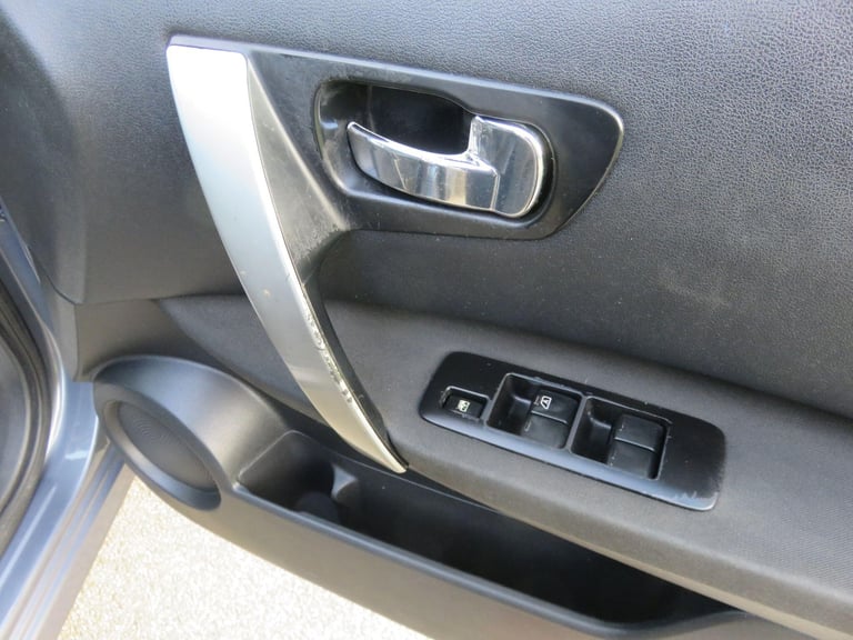 2008 Nissan Qashqai 1.6 Visia 2WD 5dr HATCHBACK Petrol Manual