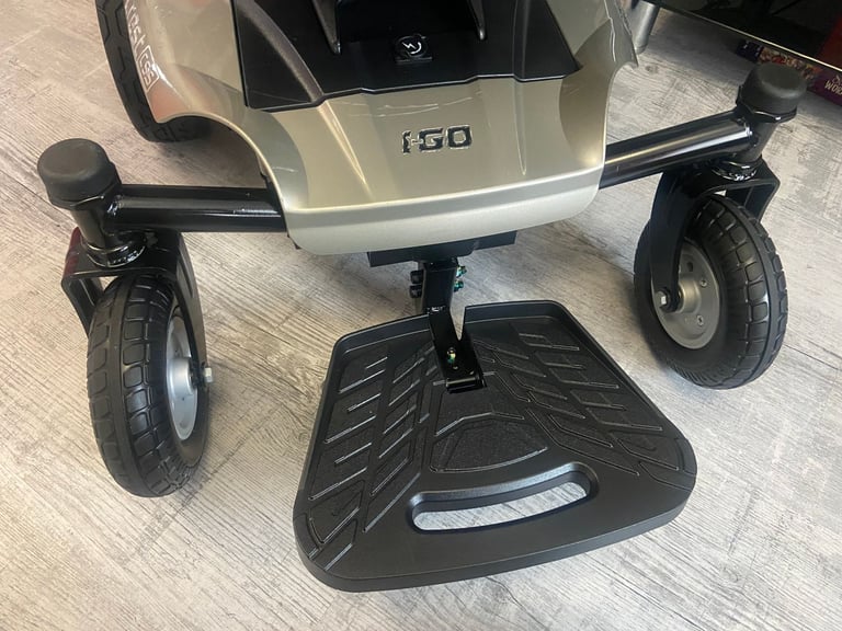 Mobility power chair, Electric wheelchair I-Go Crest CSS, 18 months old. Free delivery possible.