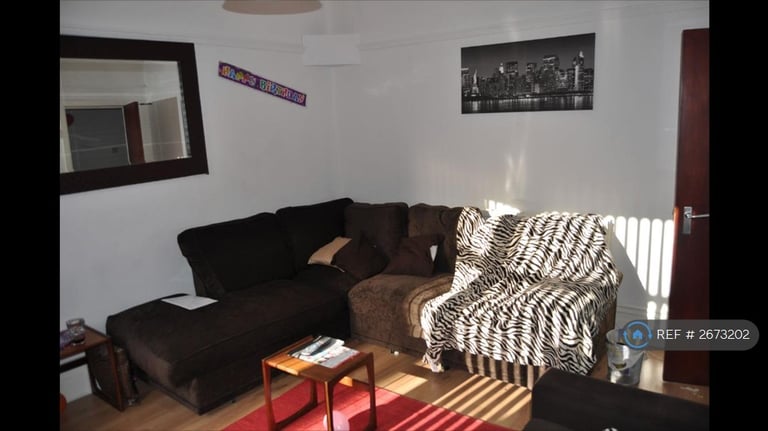 7 bedroom house in Curzon Avenue, Manchester, M14 (7 bed) (#2673202)