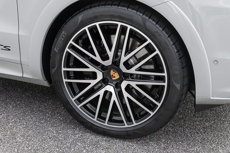2024 Porsche Cayenne GTS 5dr Tiptronic S ESTATE PETROL Automatic
