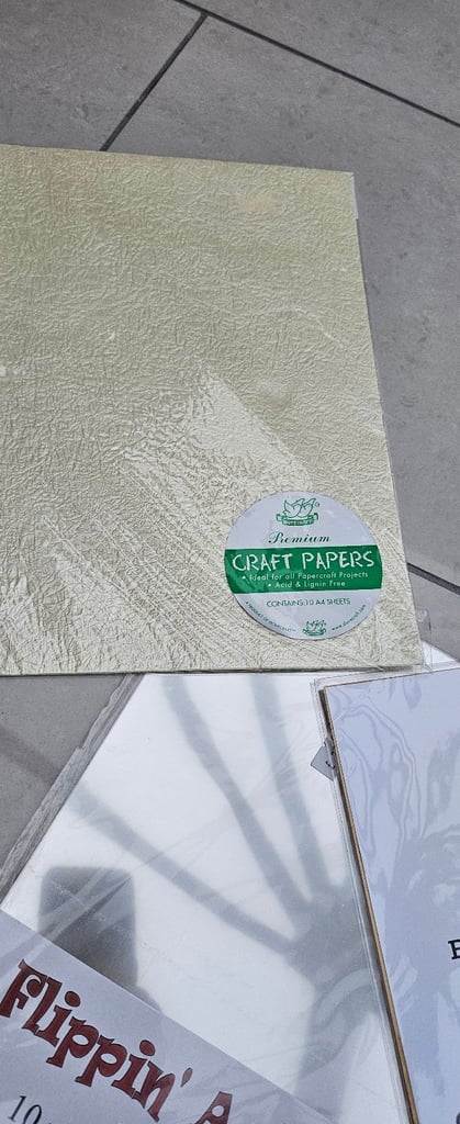 Arts and crafts item