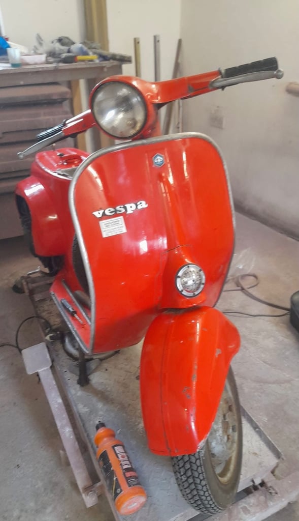 VESPA 100 1981 uk 