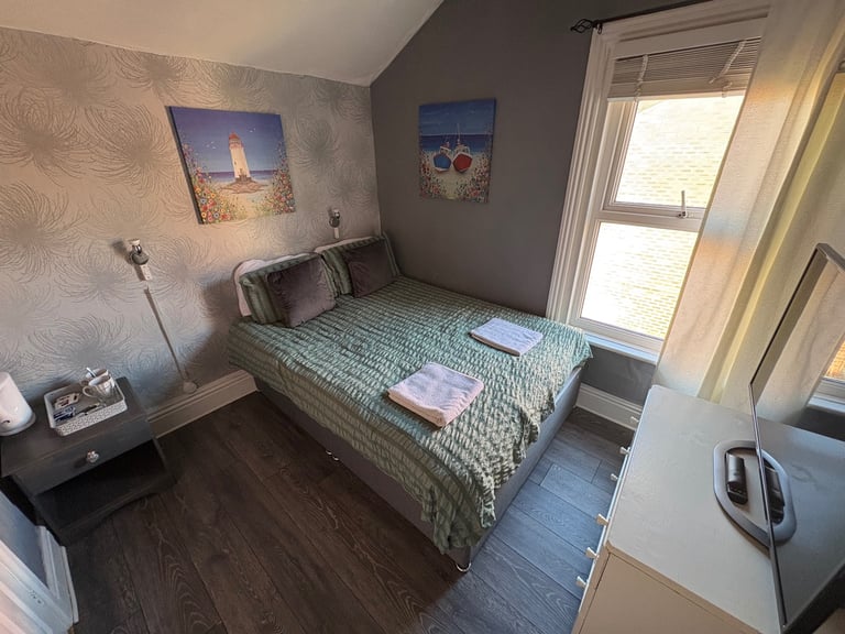 Single and Double Room Available Immediately