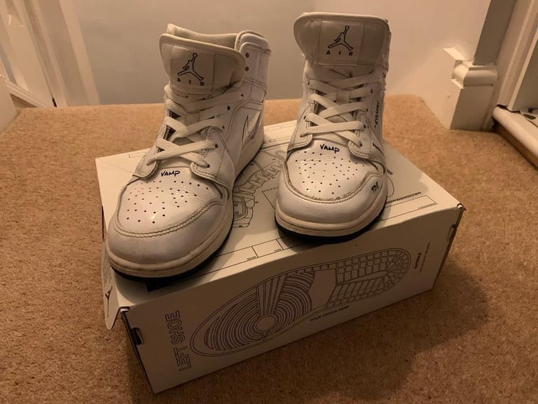Nike Jordan 1 Mid - size 6