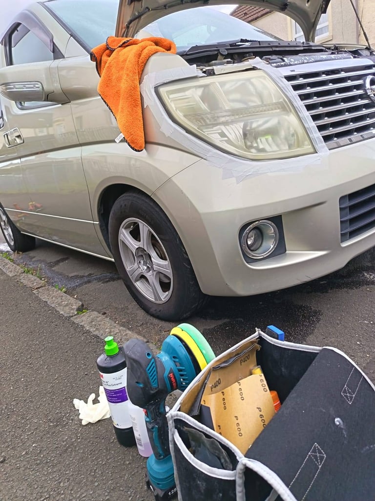 Mobile headlights restoration 