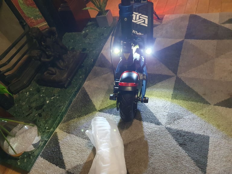 image for APOLLO PRO E SCOOTER BRAND NEW BOXED 