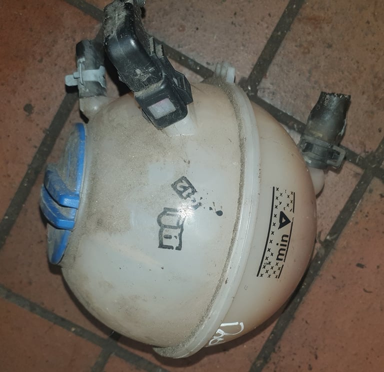 VW Bora 1.9 TDI Expansion Tank 2005