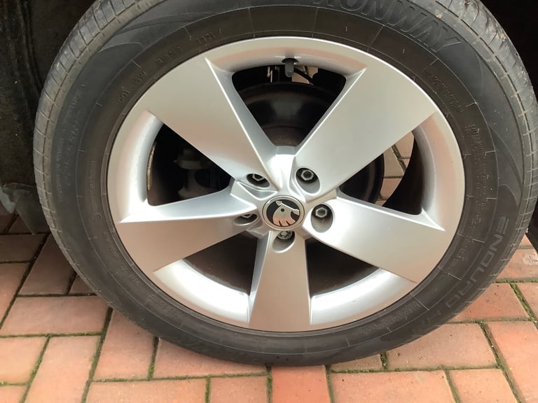 Skoda, KAROQ, Estate, 2019, Other, 1968 (cc), 5 doors